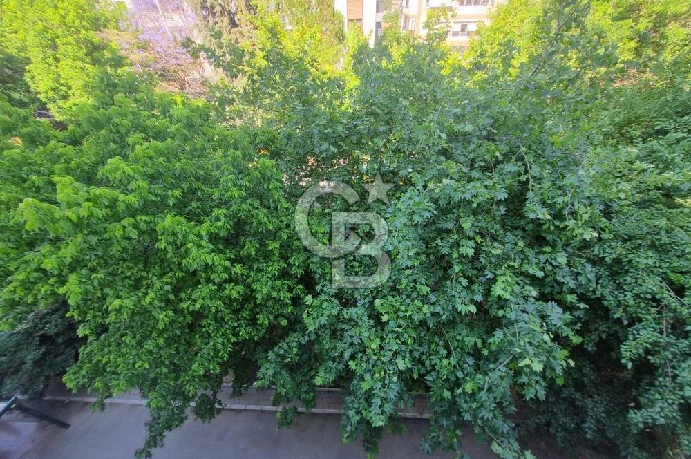 Alsancak Merkezi Konumda 1+1 Arakat Daire