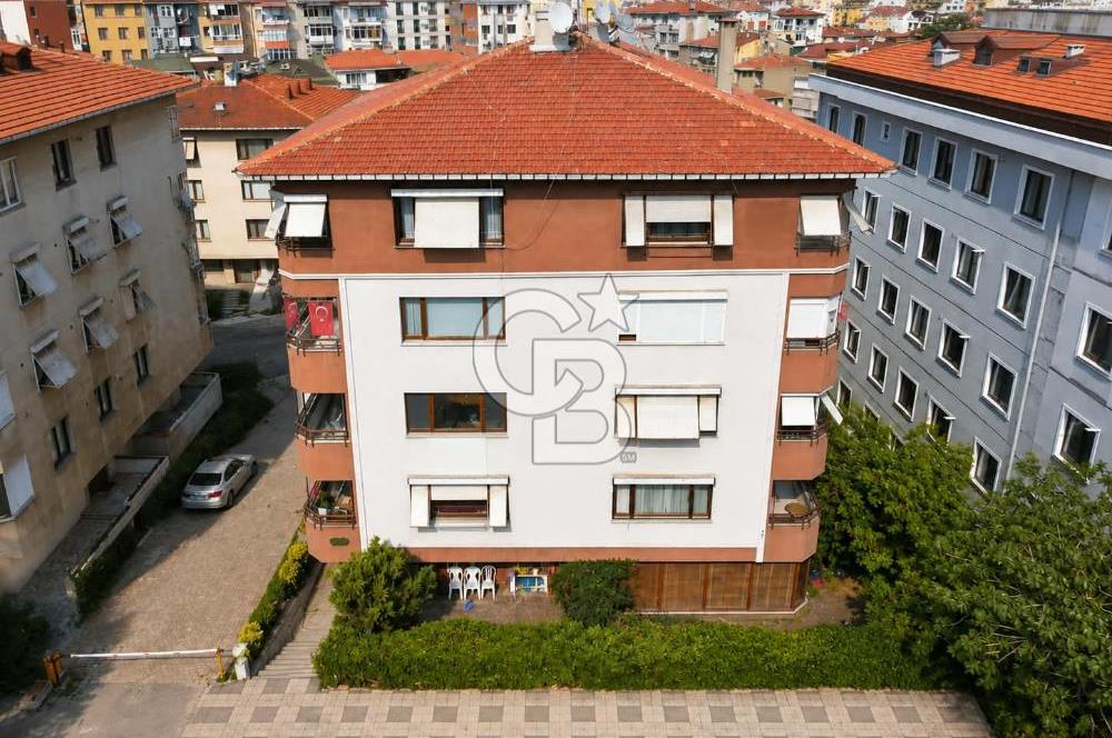 KADIKÖY İKBALİYE'DE ACIBADEM CADDESİ'NE YAKIN 3+1
