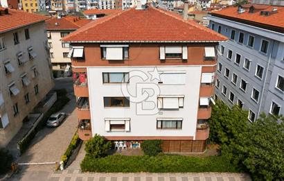 KADIKÖY İKBALİYE'DE ACIBADEM CADDESİ'NE YAKIN 3+1