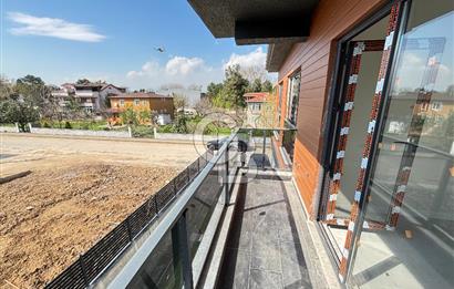 BAŞİSKELE SAHİLDE HARİKA KONUMDA KİRALIK 3+1 LÜKS VİLLA