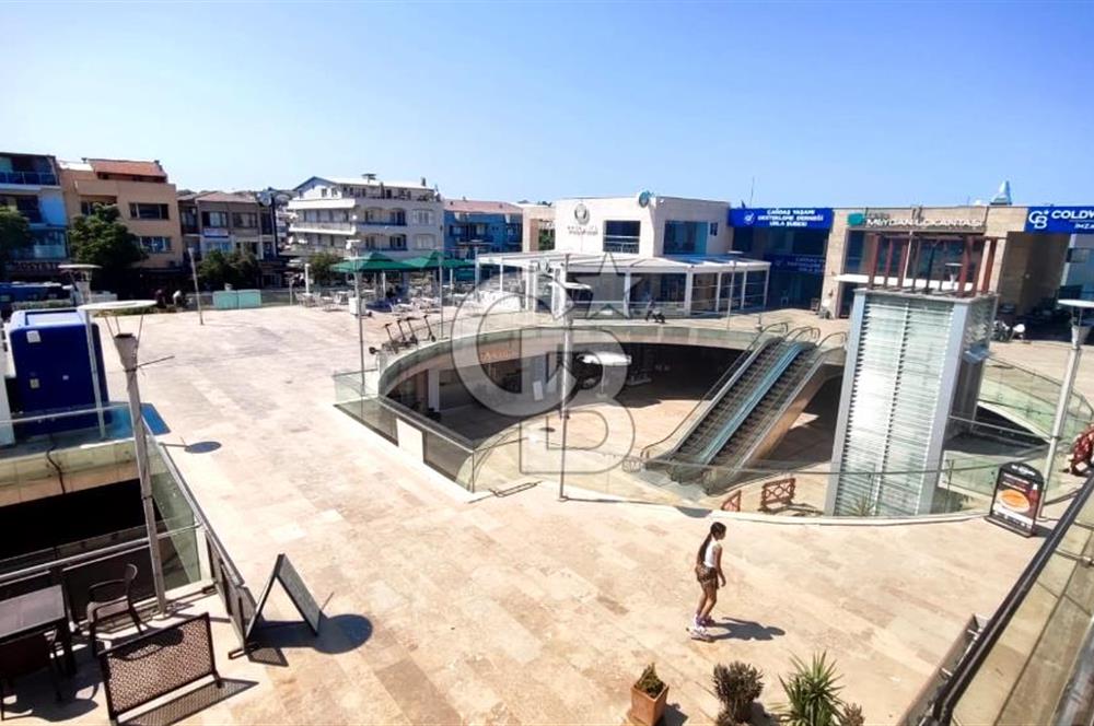 URLA MEYDAN AVM DE KİRALIK DÜKKAN / MAĞAZA / OFİS, Urla’nın en hareketli meydanında yerinizi alın