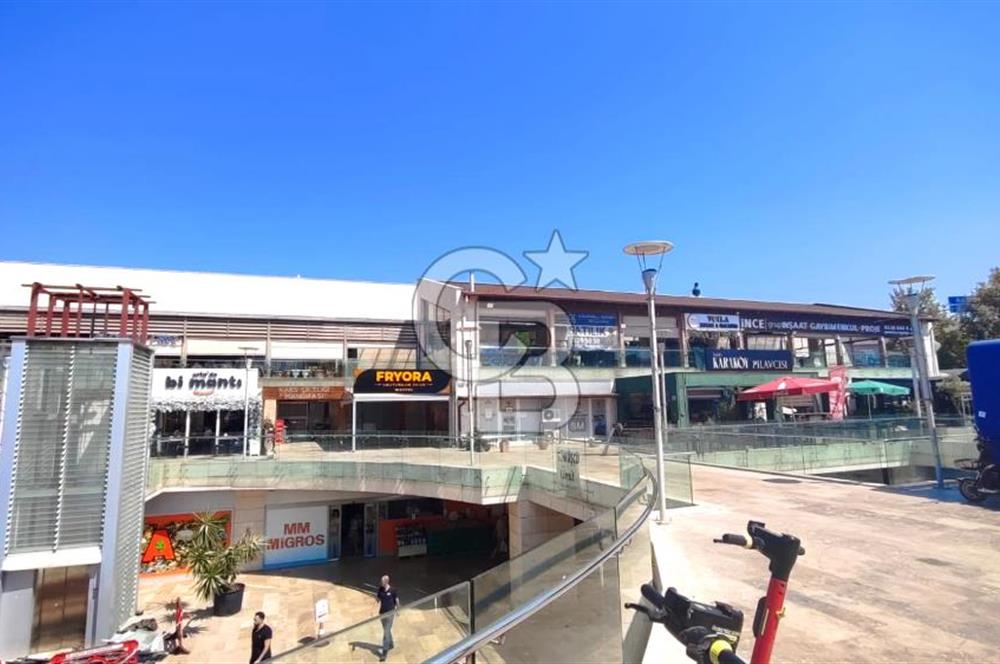URLA MEYDAN AVM DE KİRALIK DÜKKAN / MAĞAZA / OFİS, Urla’nın en hareketli meydanında yerinizi alın