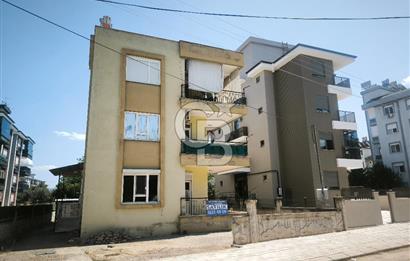 DÖŞEMEALTI MERKEZI LOKASYONDA SATILIK GENÍŞ 3+1 DAİRE 
