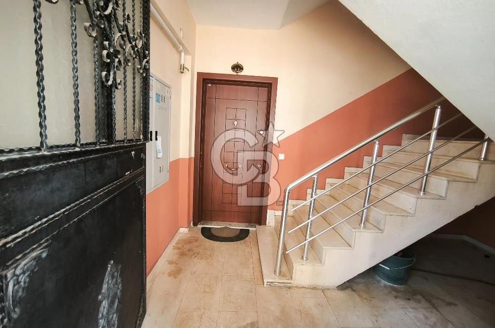 DÖŞEMEALTI MERKEZI LOKASYONDA SATILIK GENÍŞ 3+1 DAİRE 