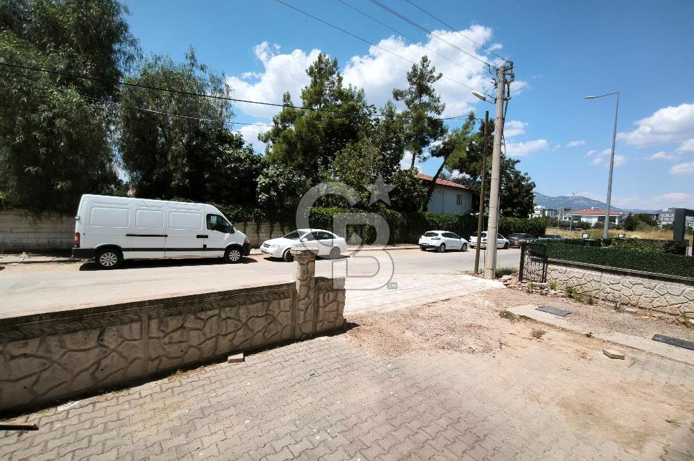 DÖŞEMEALTI MERKEZI LOKASYONDA SATILIK GENÍŞ 3+1 DAİRE 