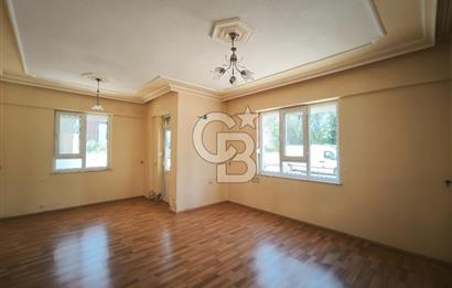 DÖŞEMEALTI MERKEZI LOKASYONDA SATILIK GENÍŞ 3+1 DAİRE 