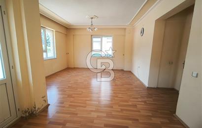 DÖŞEMEALTI MERKEZI LOKASYONDA SATILIK GENÍŞ 3+1 DAİRE 