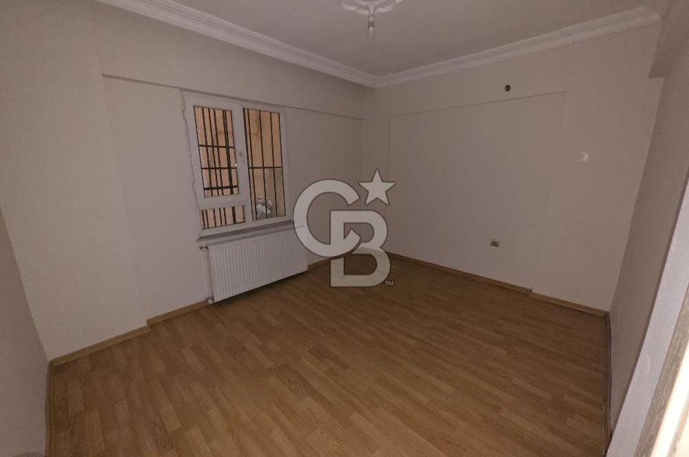 Metroya 10 dk Mesafede Ferah Bahçe Katı Kiralık 2+1 Daire