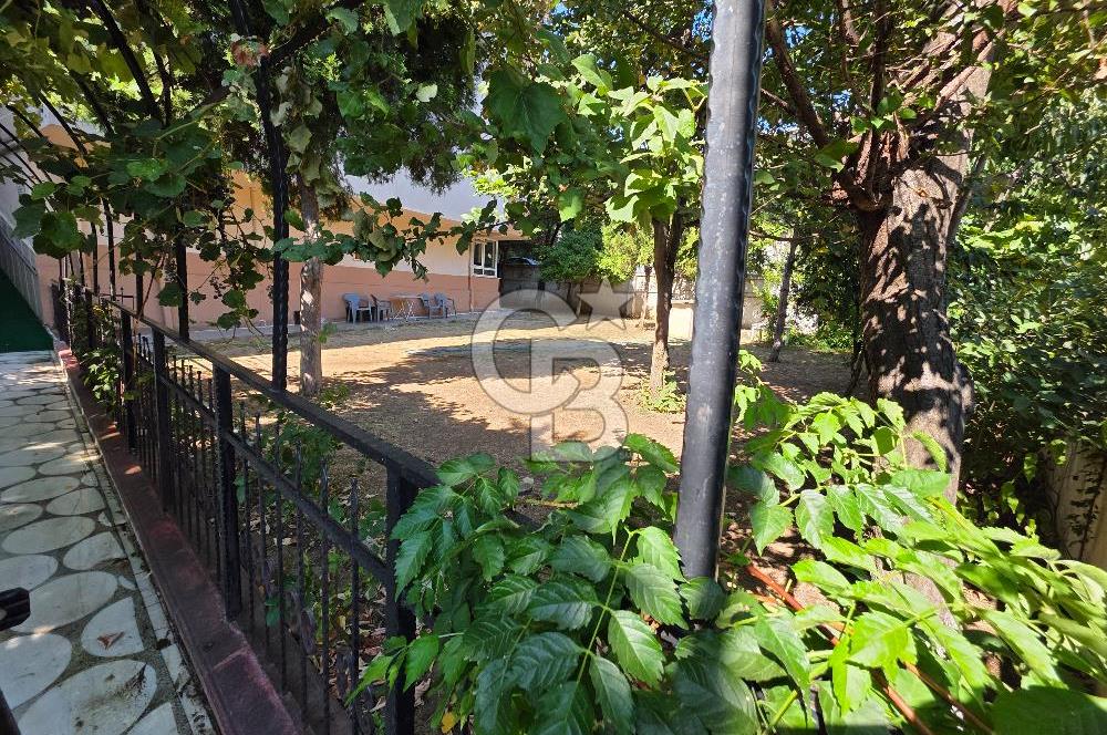 Metroya 10 dk Mesafede Ferah Bahçe Katı Kiralık 2+1 Daire