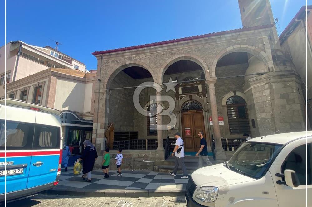 TRABZON UZUN SOKAK GİRİŞİ DEVREN KİRALIK KADIN BUTİK MAĞAZASI
