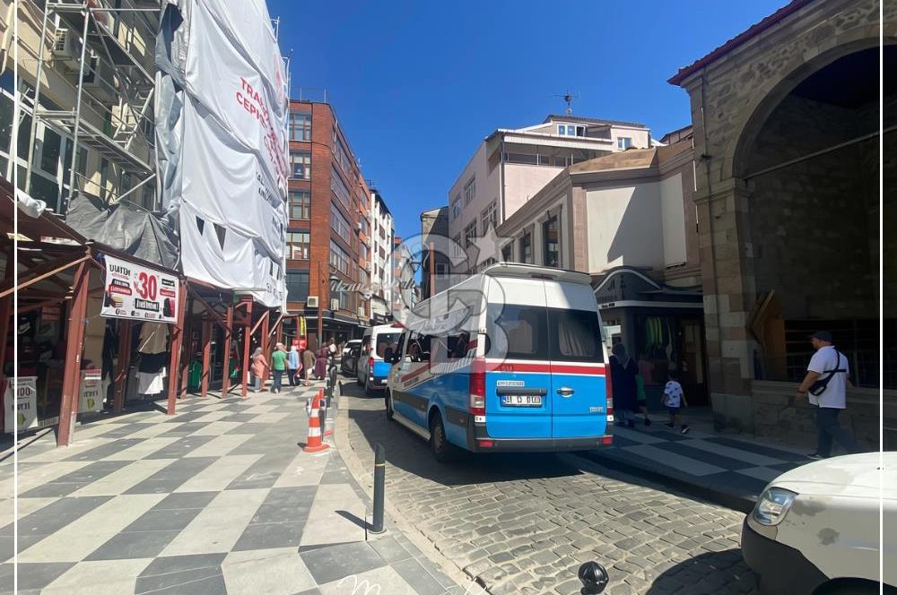 TRABZON UZUN SOKAK GİRİŞİ DEVREN KİRALIK KADIN BUTİK MAĞAZASI