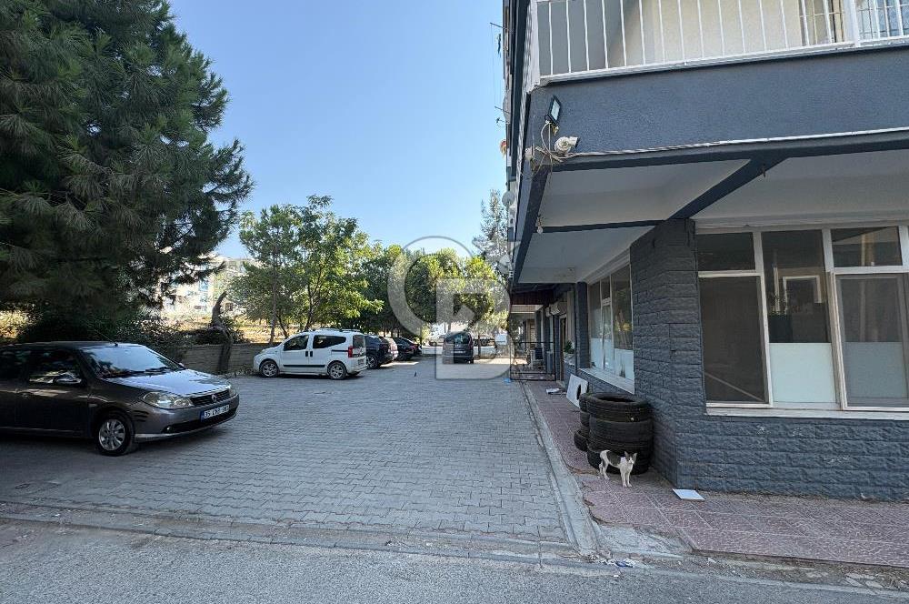 Çiğli Balatçıkta Ana Yola Yakın Satılık Dükkan