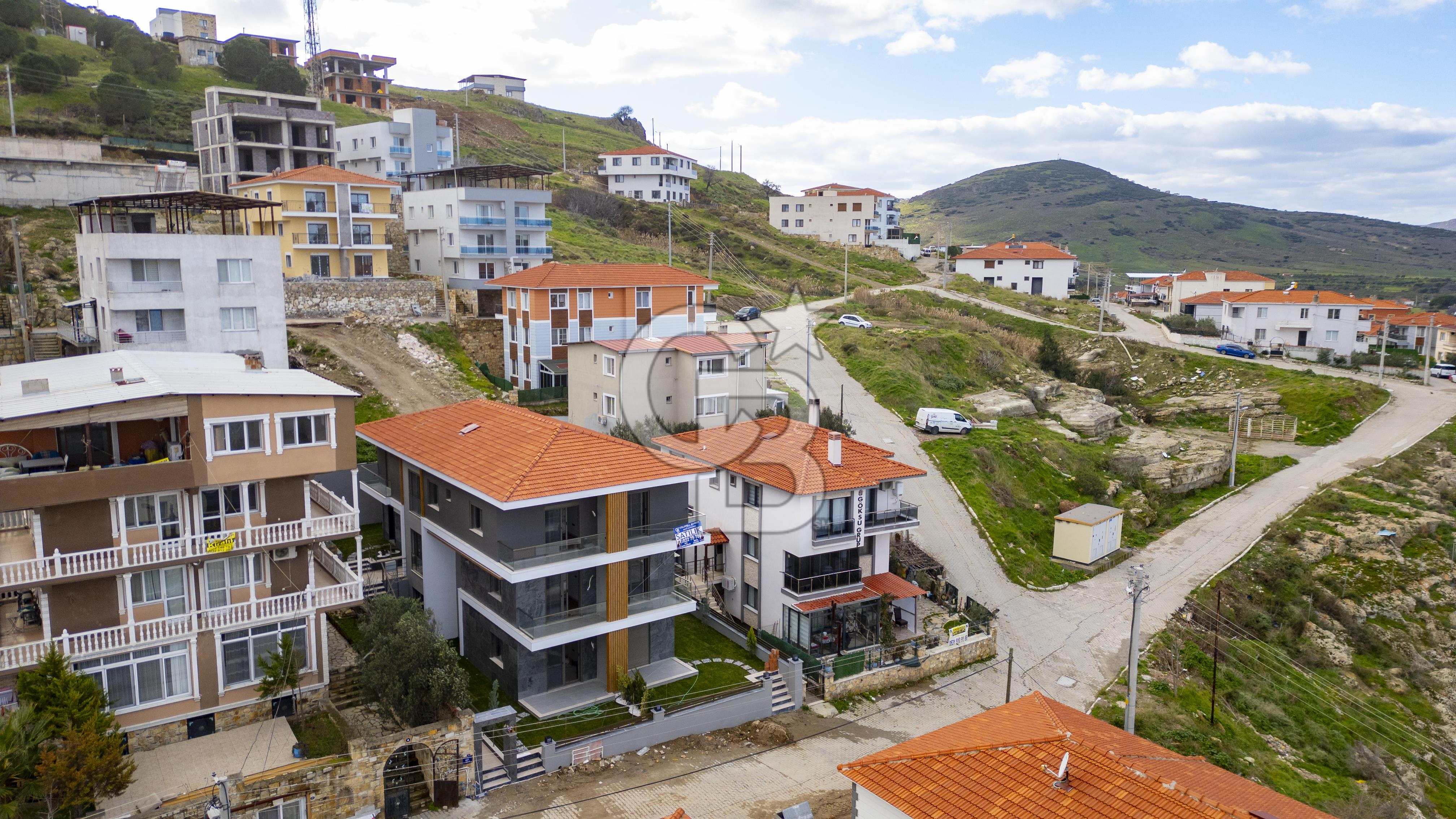 Foça Bağarası Kazım Dirik Mah. 2+1 Kiralık Daire