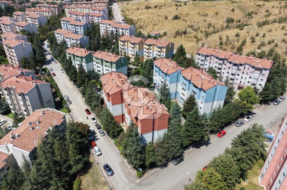 Çayyolu Koru'da METRO VE Arcadium AVM'YE Y.Mesafesi Boş 2+L Daire
