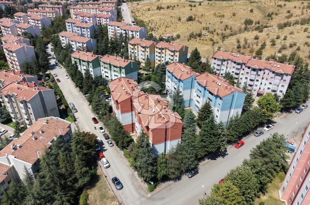 Çayyolu Koru'da METRO VE Arcadium AVM'YE Y.Mesafesi Boş 2+L Daire