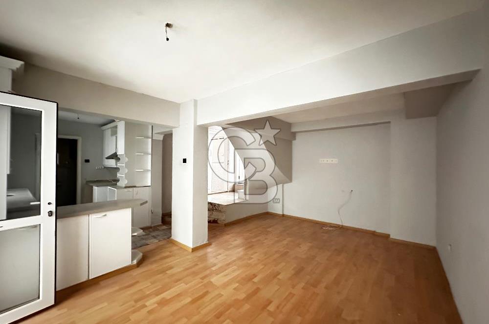 KARŞIYAKA EMNİYET MÜDÜRLÜĞÜ YAKINI 3+2 BAHÇELİ DUBLEKS SATILIK DAİRE 