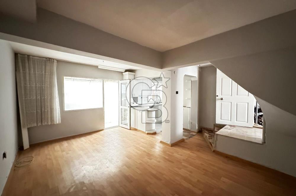 KARŞIYAKA EMNİYET MÜDÜRLÜĞÜ YAKINI 3+2 BAHÇELİ DUBLEKS SATILIK DAİRE 