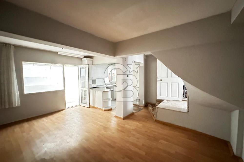 KARŞIYAKA EMNİYET MÜDÜRLÜĞÜ YAKINI 3+2 BAHÇELİ DUBLEKS SATILIK DAİRE 
