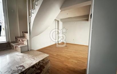 KARŞIYAKA EMNİYET MÜDÜRLÜĞÜ YAKINI 3+2 BAHÇELİ DUBLEKS SATILIK DAİRE 