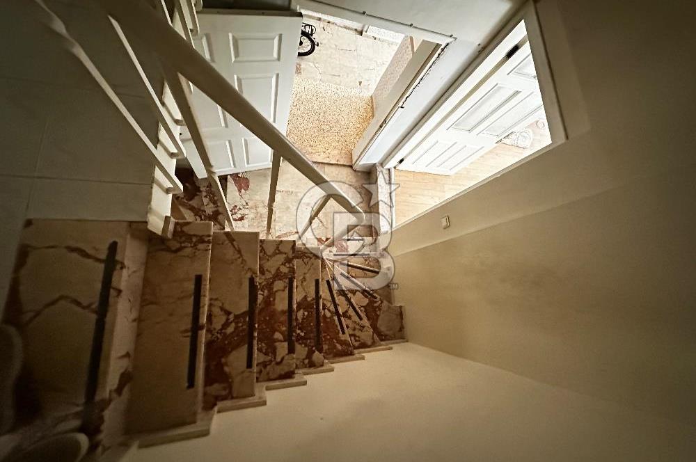 KARŞIYAKA EMNİYET MÜDÜRLÜĞÜ YAKINI 3+2 BAHÇELİ DUBLEKS SATILIK DAİRE 