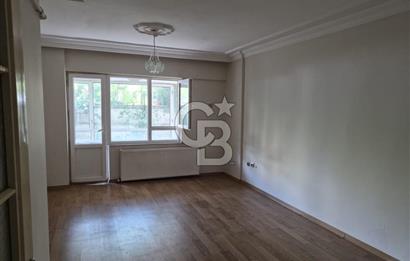 Metroya 10 dk Mesafede Ferah Bahçe Katı Kiralık 2+1 Daire