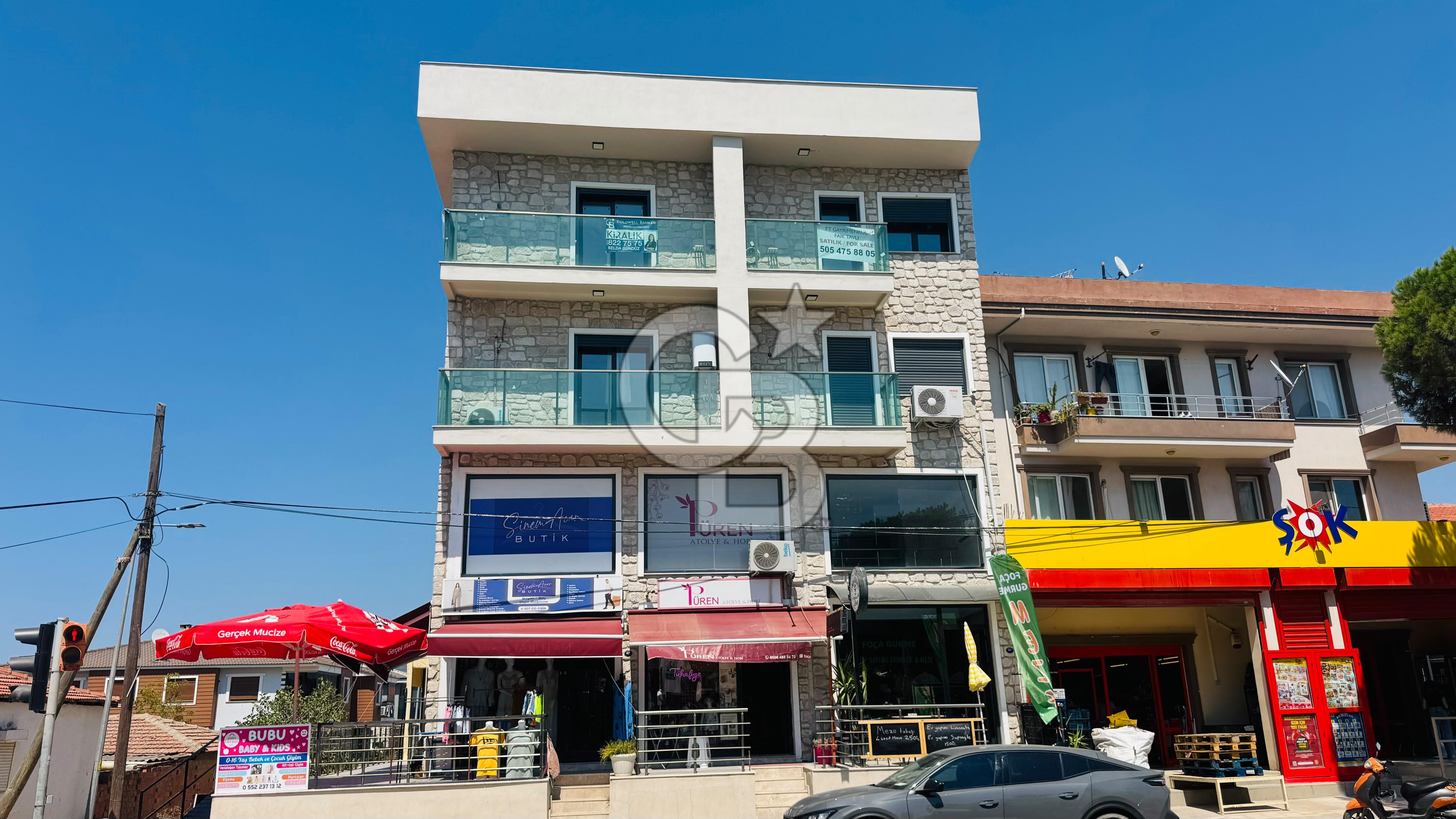 Foça Bağarası Ana Cadde Üzerinde Kiralık 2+1 Daire