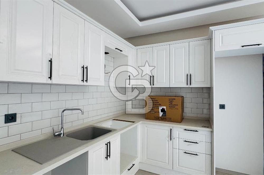Foça Bağarası Ana Cadde Üzerinde Kiralık 2+1 Daire