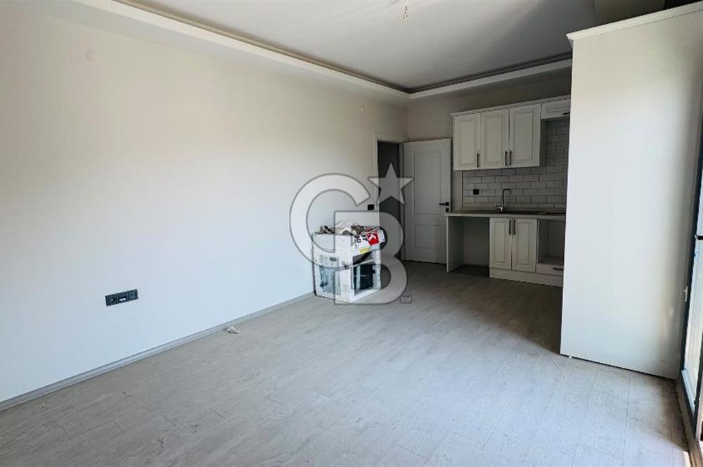 Foça Bağarası Ana Cadde Üzerinde Kiralık 2+1 Daire