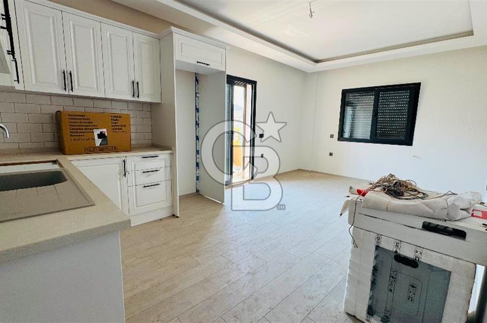 Foça Bağarası Ana Cadde Üzerinde Kiralık 2+1 Daire