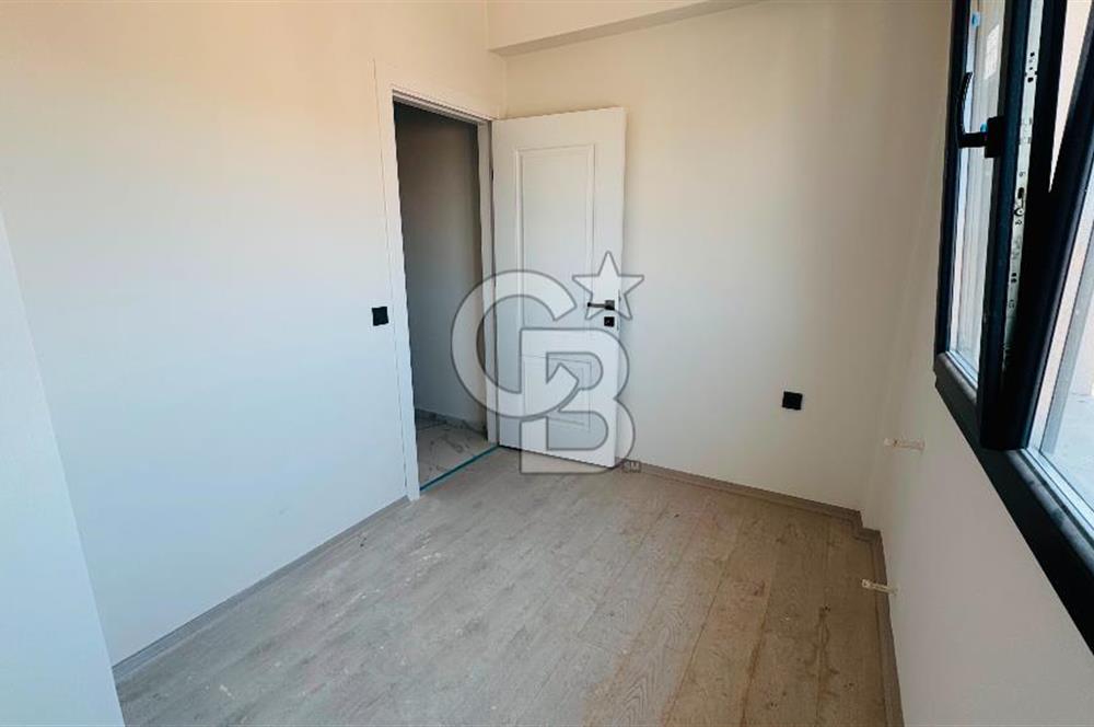 Foça Bağarası Ana Cadde Üzerinde Kiralık 2+1 Daire