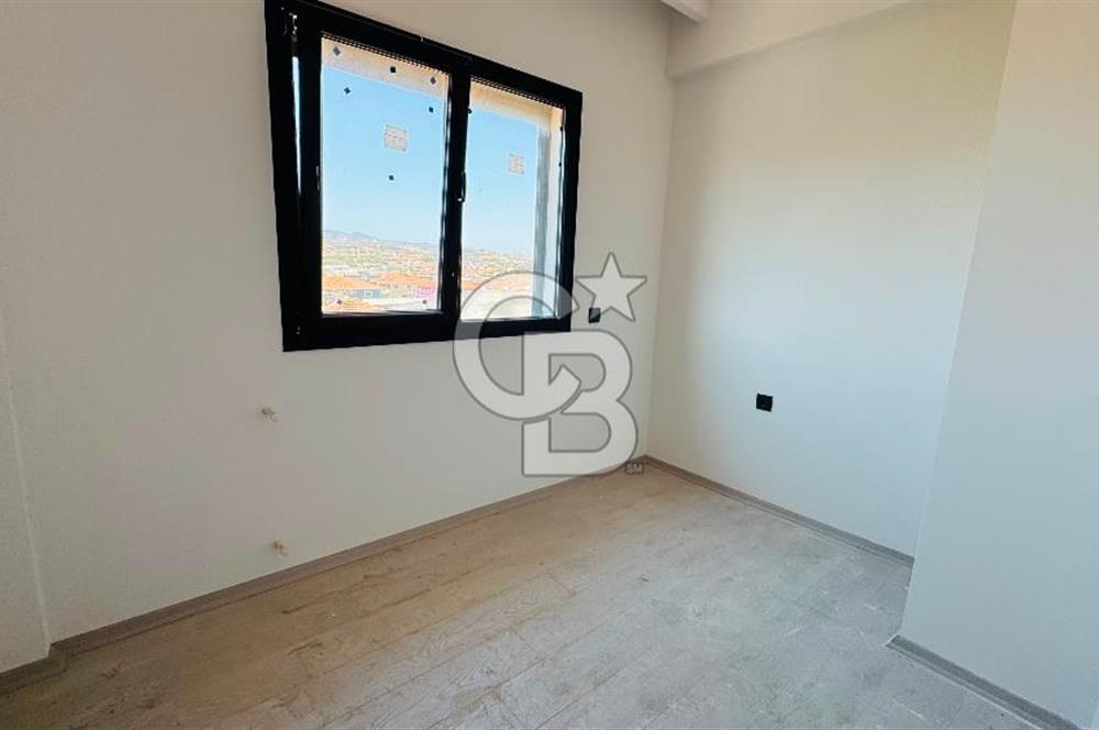 Foça Bağarası Ana Cadde Üzerinde Kiralık 2+1 Daire