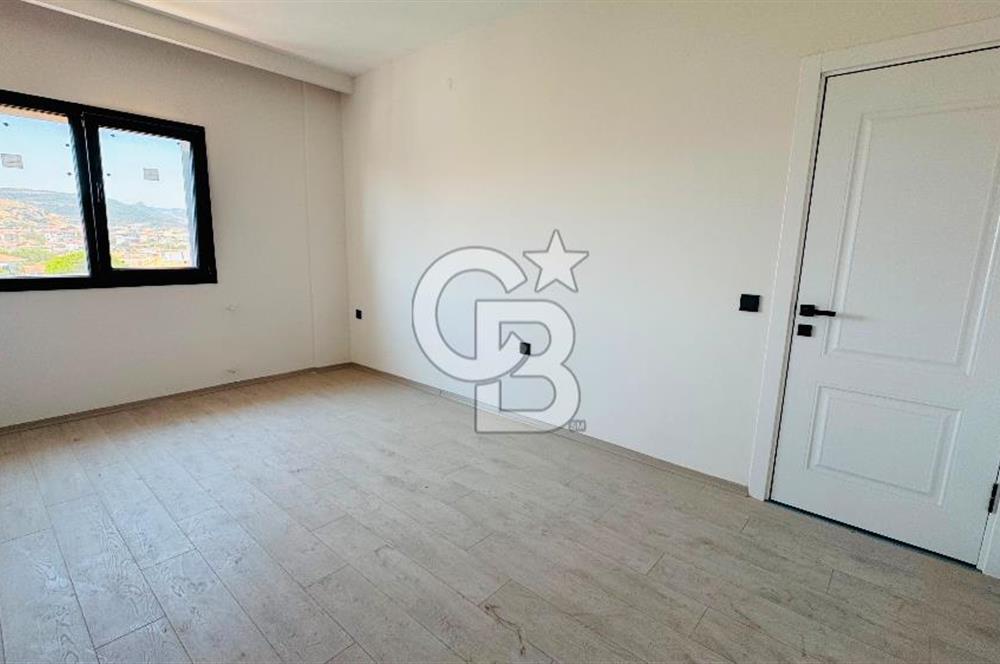 Foça Bağarası Ana Cadde Üzerinde Kiralık 2+1 Daire