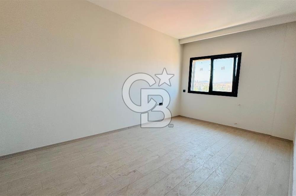 Foça Bağarası Ana Cadde Üzerinde Kiralık 2+1 Daire
