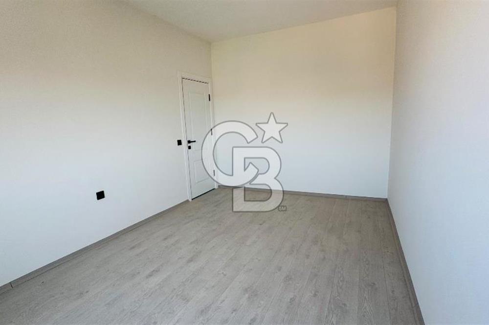 Foça Bağarası Ana Cadde Üzerinde Kiralık 2+1 Daire