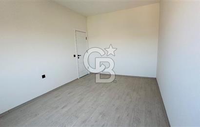 Foça Bağarası Ana Cadde Üzerinde Kiralık 2+1 Daire