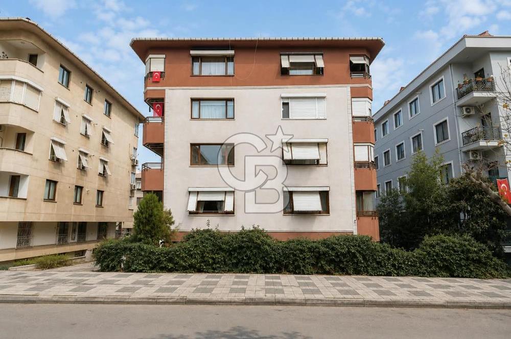 KADIKÖY İKBALİYE'DE ACIBADEM CADDESİ'NE YAKIN 3+1