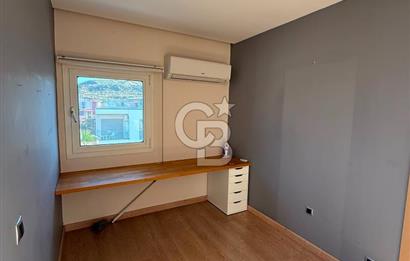 URLA ÇEŞMEALTINDA DENİZE SIFIR EŞYALI 2+1 KİRALIK DAİRE