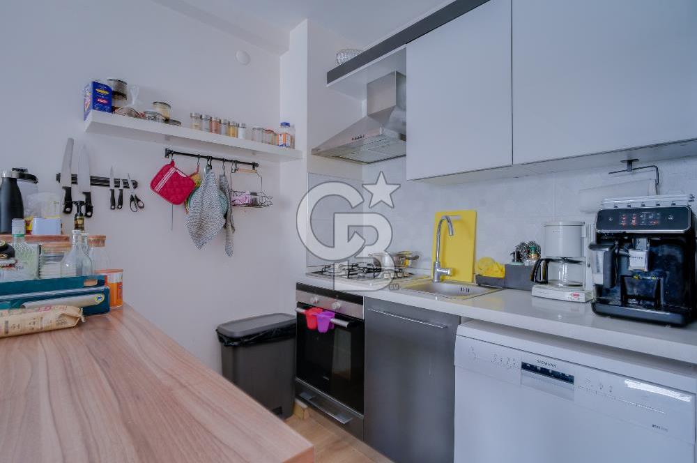 BALÇOVA EKONOMİ ÜNİVERSİTESİ YAKINI GENÇ BİNA 1+1 SATILIK DAİRE