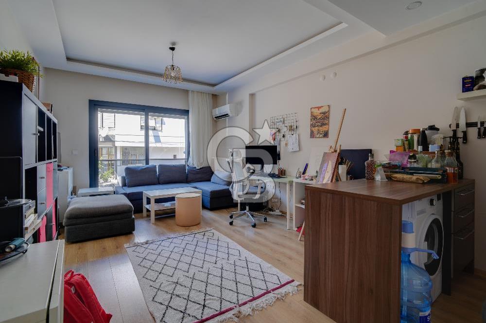 BALÇOVA EKONOMİ ÜNİVERSİTESİ YAKINI GENÇ BİNA 1+1 SATILIK DAİRE
