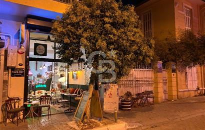 KARŞIYAKA SAHİL’de ŞIK VE HAZIR BUTİK KAFE