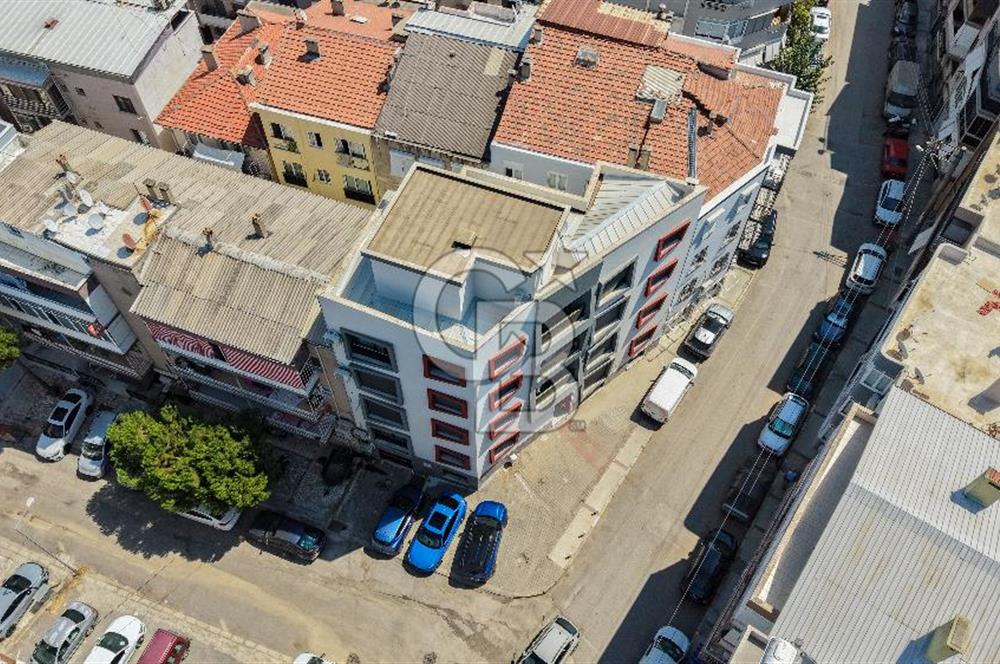 BALÇOVA EKONOMİ ÜNİVERSİTESİ YAKINI GENÇ BİNA 1+1 SATILIK DAİRE