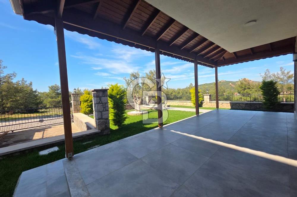 Ayvalık Cunda Adası 4+1 Deniz Manzaralı Satılık Villa 