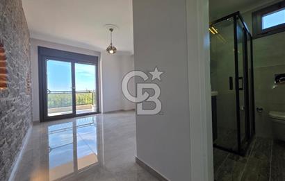 Ayvalık Cunda Adası 4+1 Deniz Manzaralı Satılık Villa 