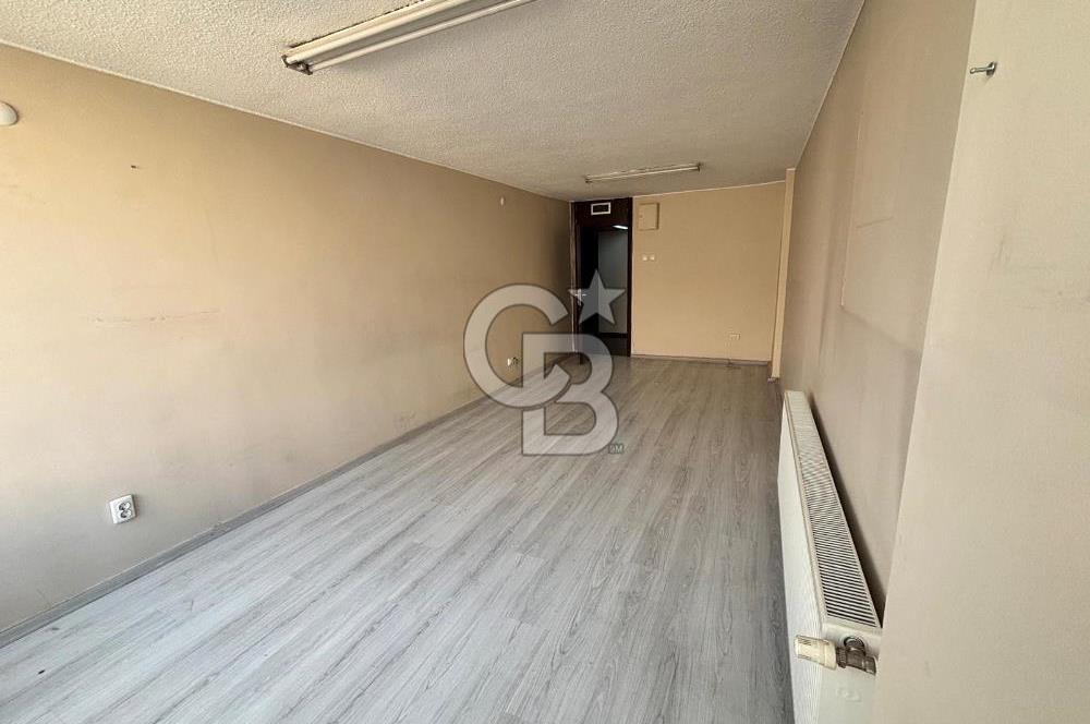KEMERALTI TİBAŞ İŞ HANI ASANSÖRLÜ 35 m² KİRALIK OFİS-BÜRO