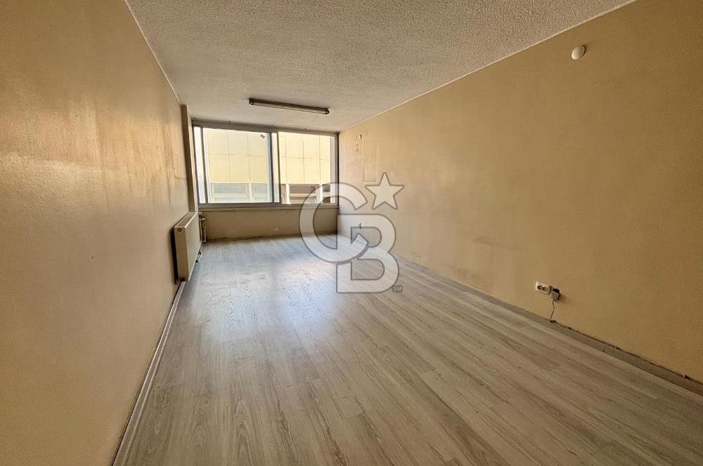 KEMERALTI TİBAŞ İŞ HANI ASANSÖRLÜ 35 m² KİRALIK OFİS-BÜRO