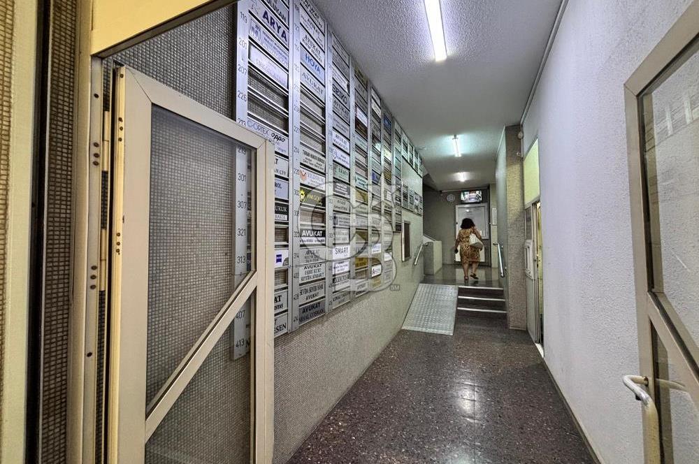 KEMERALTI TİBAŞ İŞ HANI ASANSÖRLÜ 35 m² KİRALIK OFİS-BÜRO