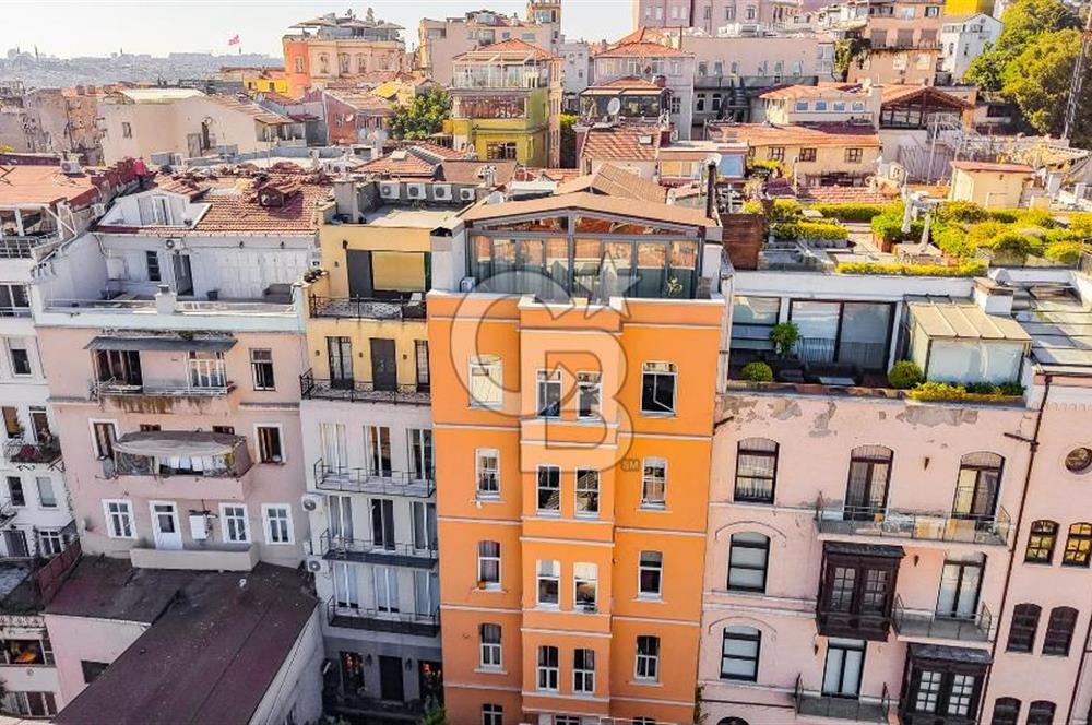 BEYOĞLU GALATA'DA TARİHİ BİNADA BOĞAZ MANZARALI SATILIK 3+1 DAİRE