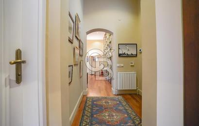 BEYOĞLU GALATA'DA TARİHİ BİNADA BOĞAZ MANZARALI SATILIK 3+1 DAİRE