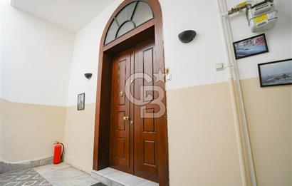 BEYOĞLU GALATA'DA TARİHİ BİNADA BOĞAZ MANZARALI SATILIK 3+1 DAİRE