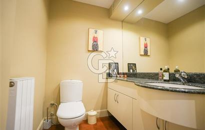 BEYOĞLU GALATA'DA TARİHİ BİNADA BOĞAZ MANZARALI SATILIK 3+1 DAİRE